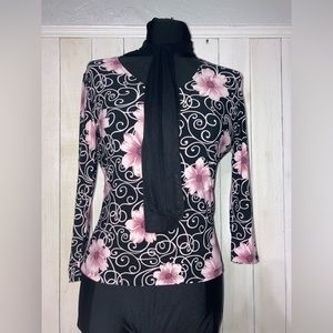 Y2K Susan Lawrence petite long sleeve black pink floral top w/ front tie PM
A11